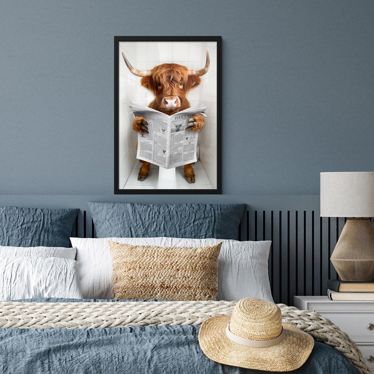 POSTER MIT RAHMEN Schottischer Highlander - Tier - Zeitung - Toilette Bilder mit Rahmen 40x60 cm - Kastanienfarben, Papier (40/60cm) - MuchoWow