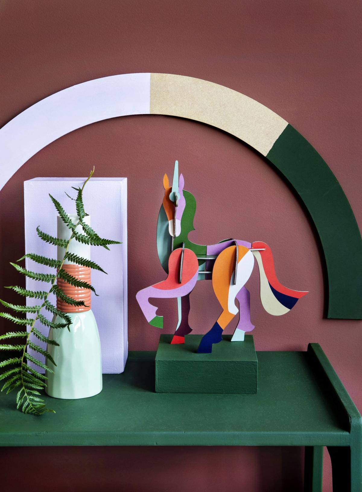 DEKOFIGUR Lebendiges Einhorn 9/28 cm - Multicolor, Wellpappe (9/28/28cm) - Studio Roof