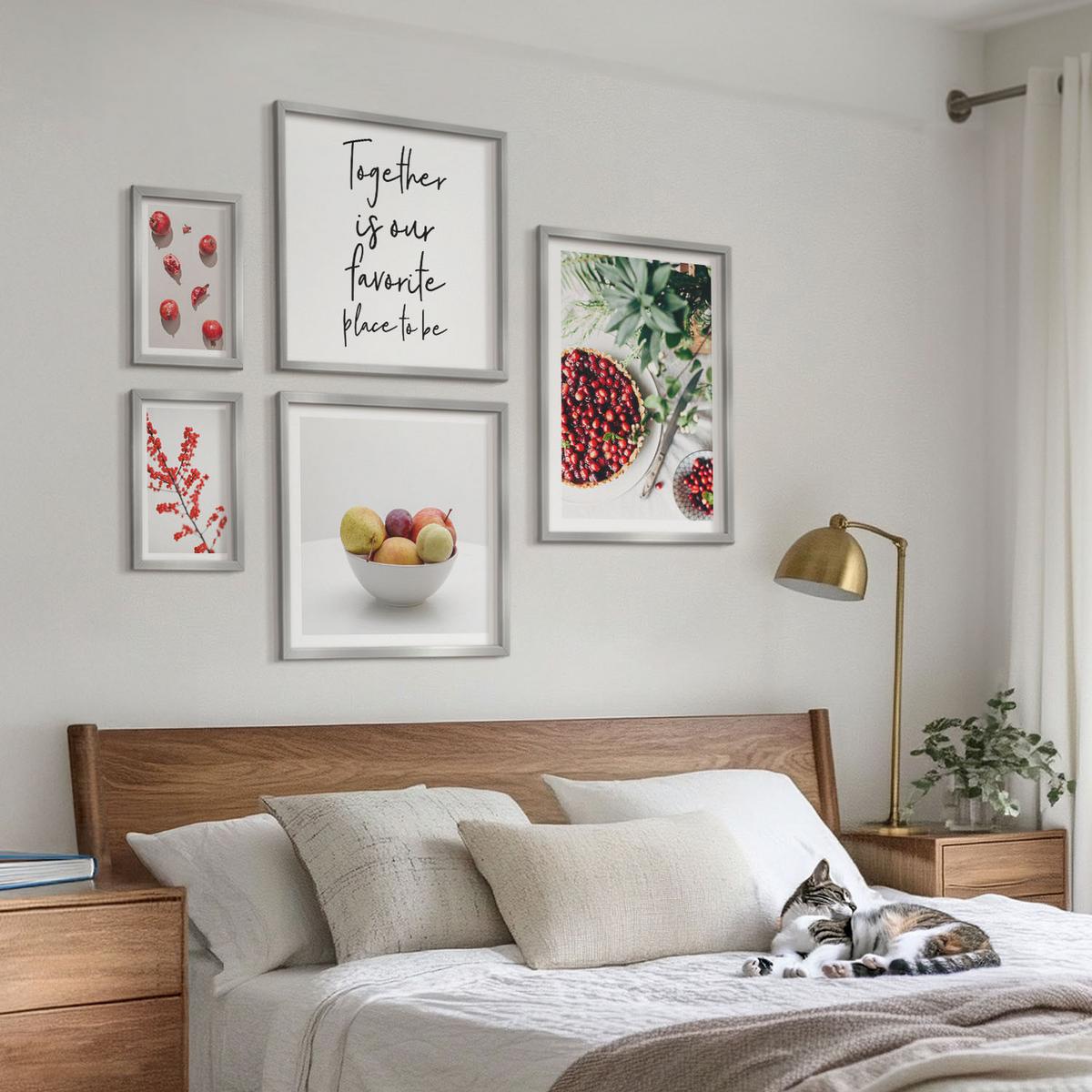 BILDER SET 5er Set - 50x50 cm & 20x30 cm & 40x60 cm Silberner Rahmen - Minimalismus der roten Früchte von Pflanzen - Silberfarben, Kunststoff (40/60cm) - TULUP