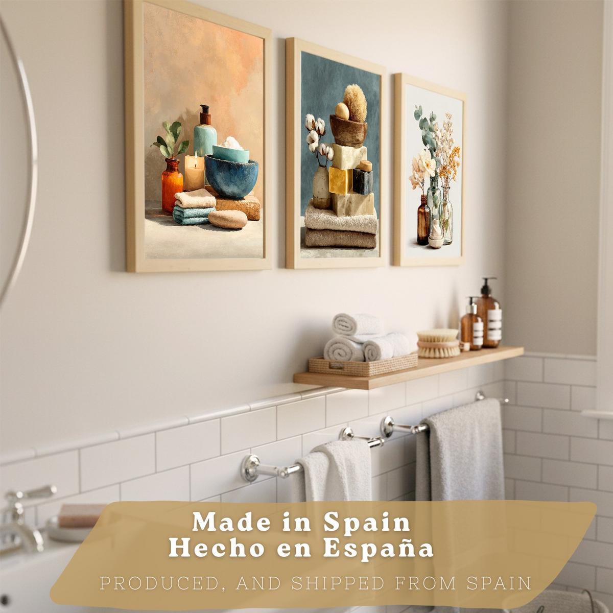 POSTER 3er-Set dekorative Badezimmer-Wandbilder und für Waschbecken, Dusche, WC mit Kerzen, Seifen und Blumen, farbenfroher Leichter Holzrahmen A3 - Beige, Papier (42/29.7/3cm) - Nacnic