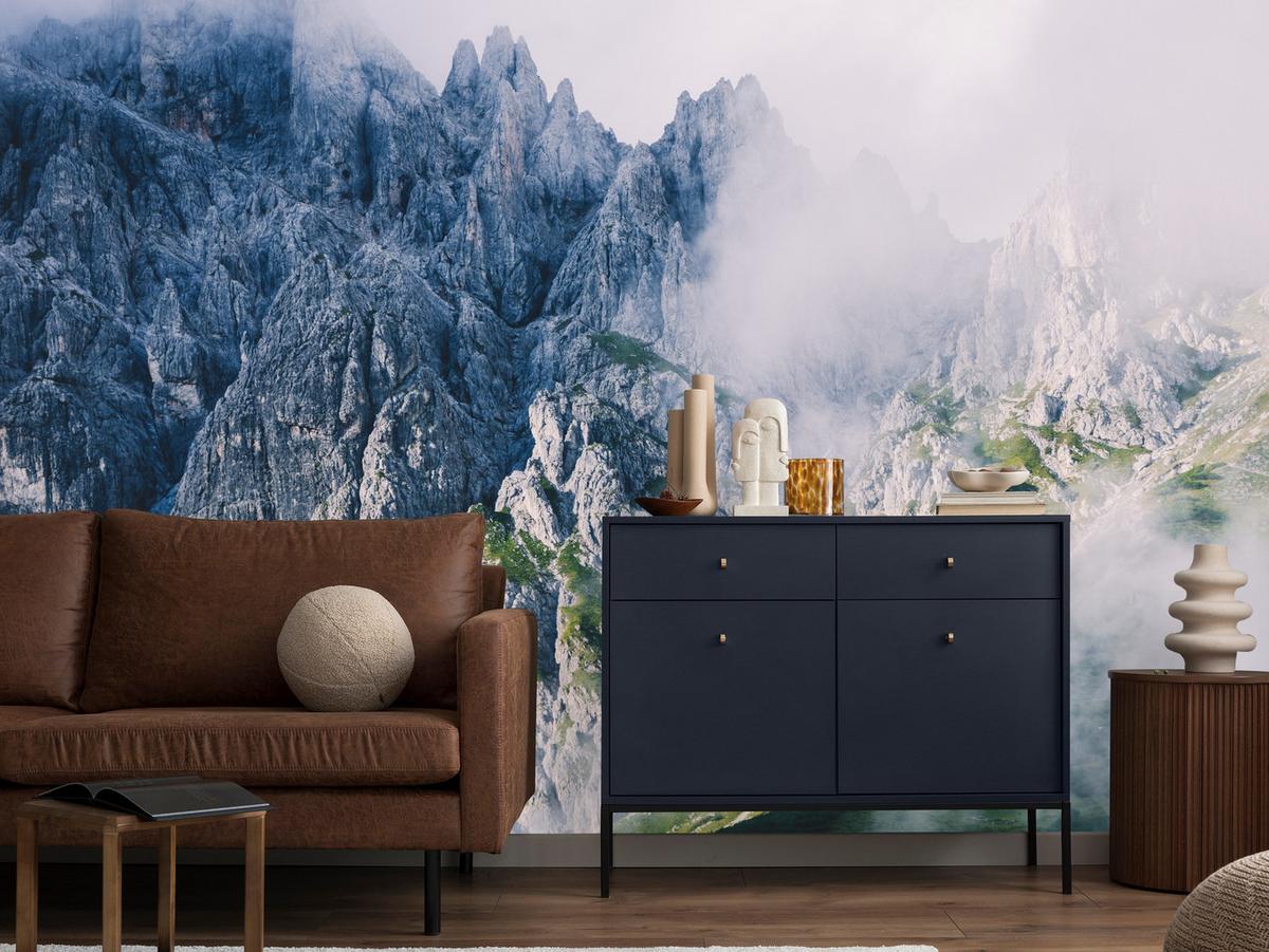 FOTOTAPETE für Wohnzimmer Felsige Berge Nebel Moos 400x280 - Blau/Weiß, Papier (400/280cm) - Muralo