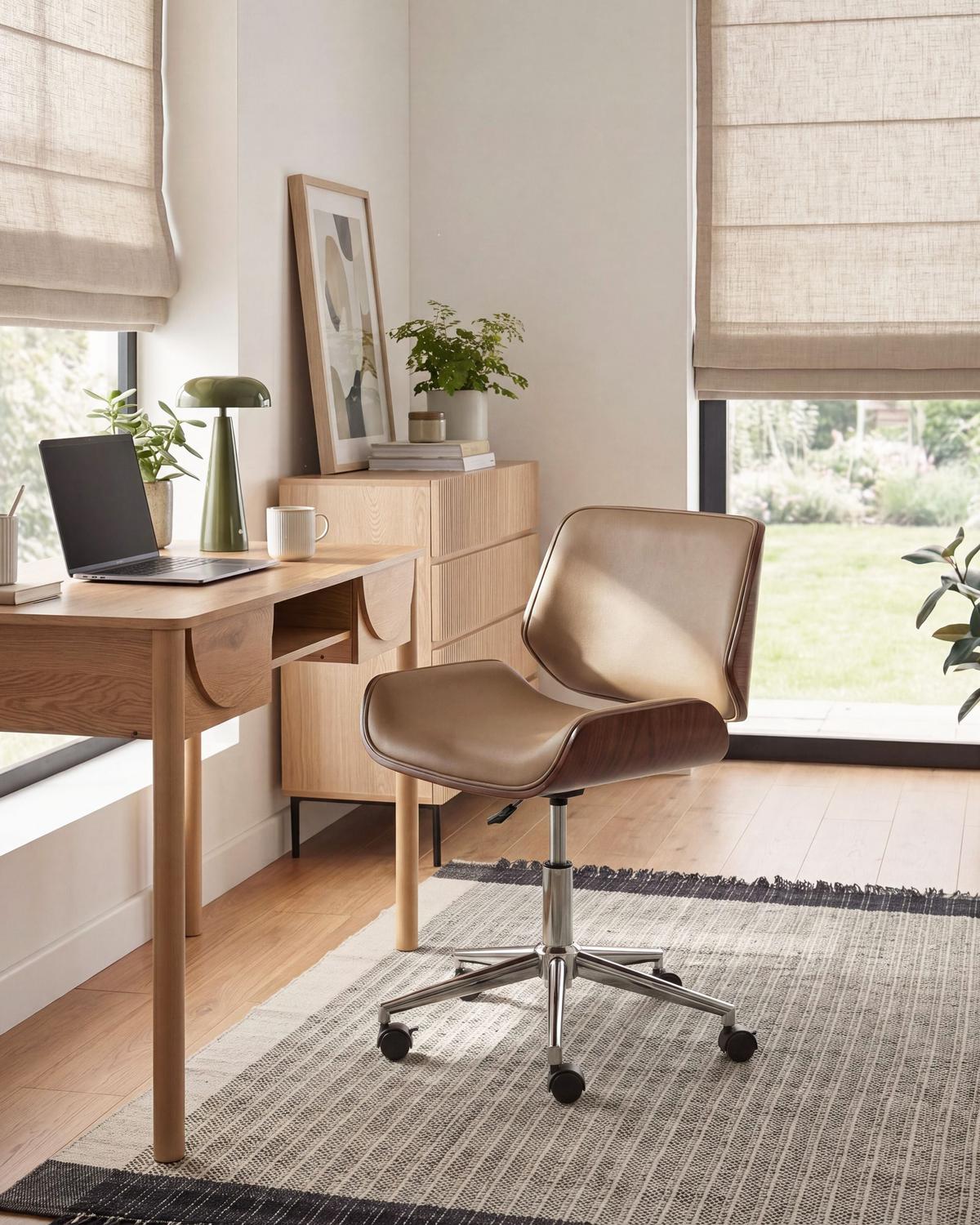 SCHREIBTISCHSTUHL Kunstleder Beige Totowa - Beige/Silberfarben, Kunststoff/Metall (54/77/39cm) - Beliani