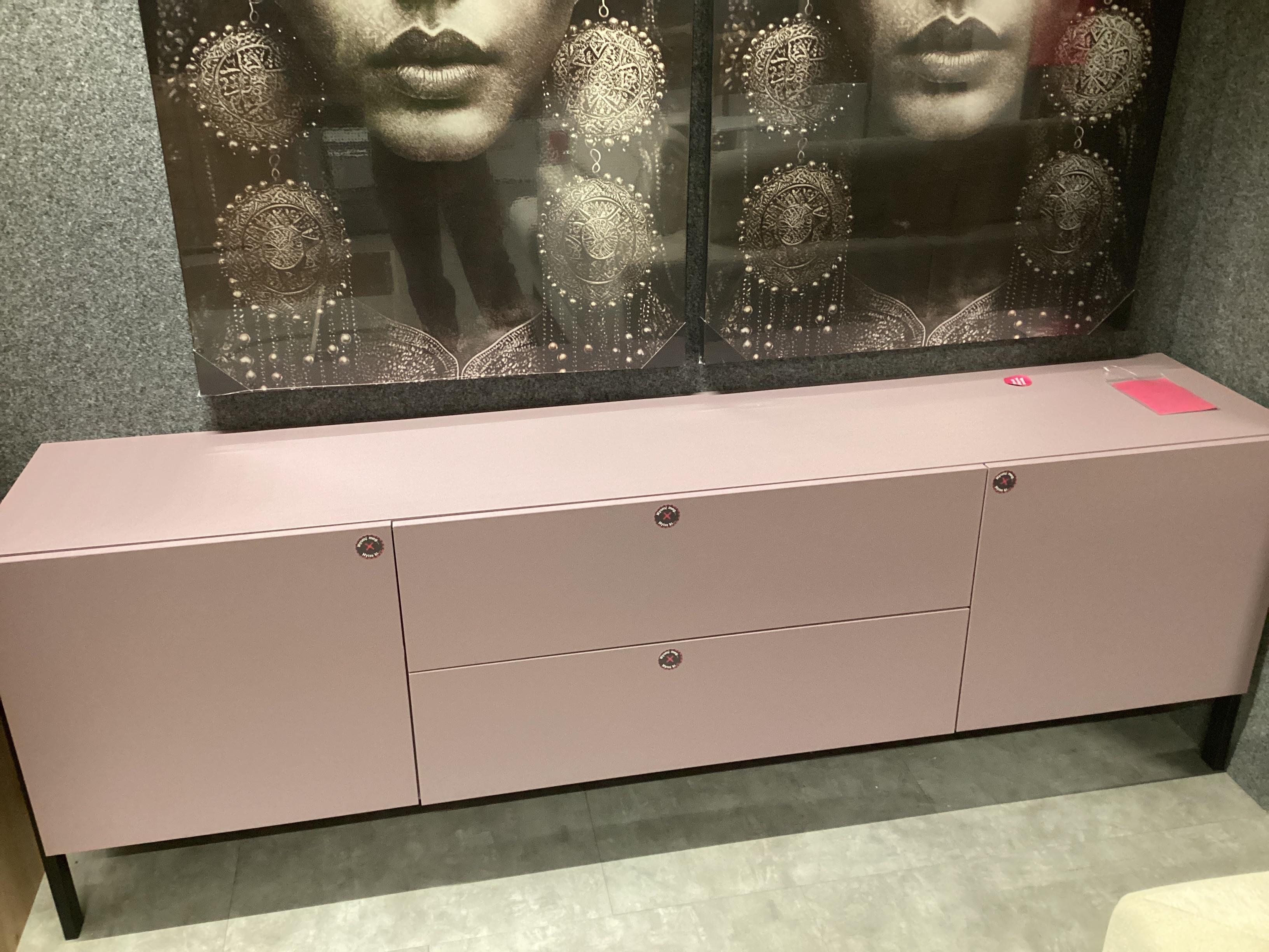 CSEPEL OUTLET TV-SZEKRÉNY JUKON 