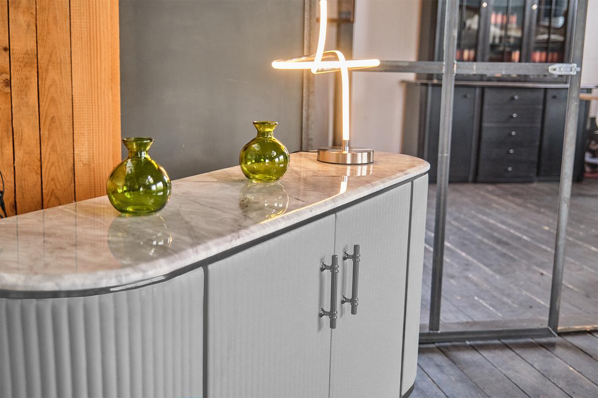 SIDEBOARD MARIA Grau Kunstleder, Marmor - Schwarz/Grau, Textil/Metall (150/76/40cm) - KAWOLA