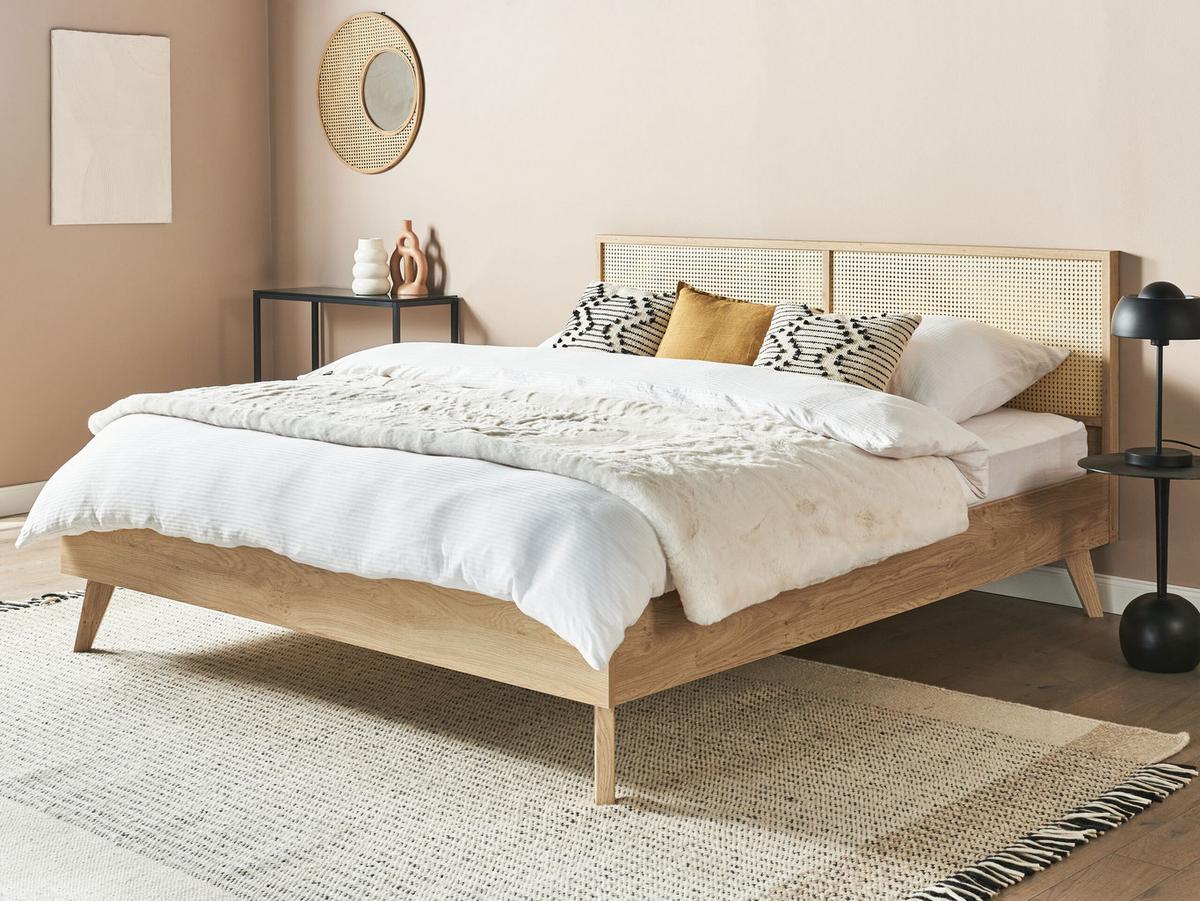 BETT 180/200cm Heller Holzfarbton Monpazier - Hellbraun, Naturmaterialien (180/200cm) - Beliani