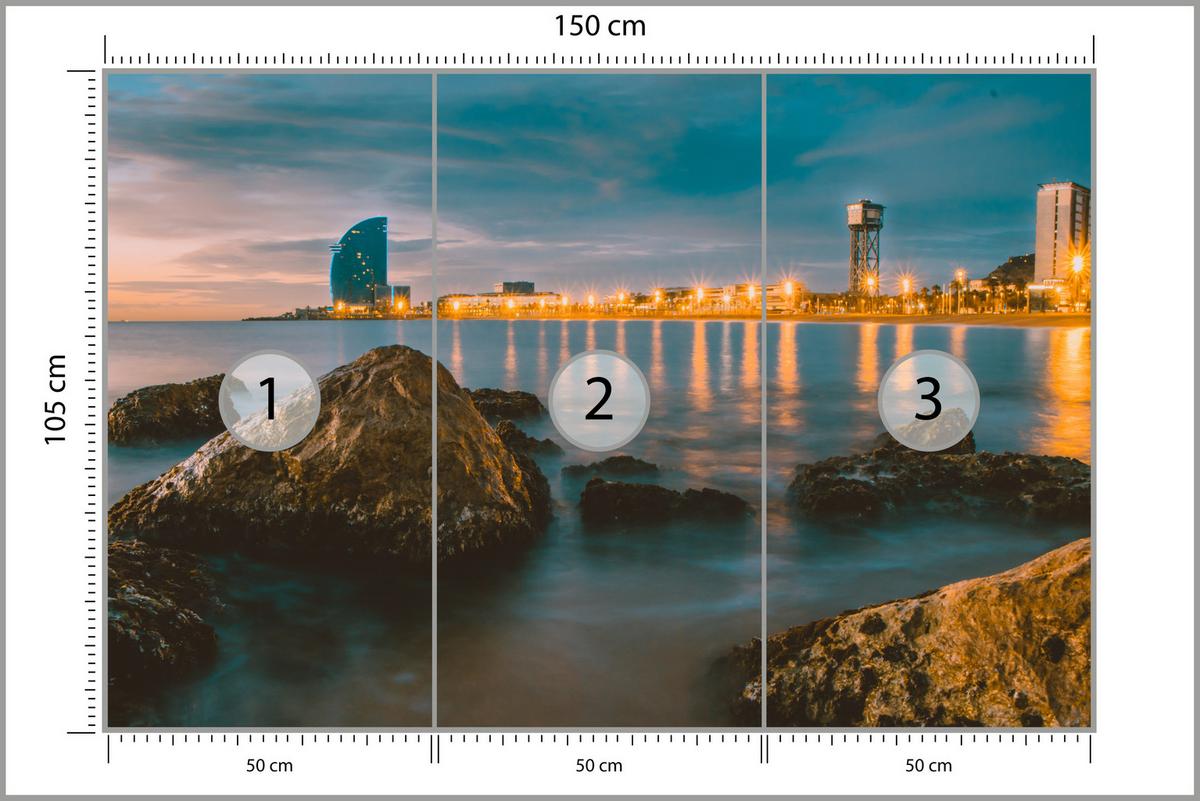 FOTOTAPETE für Wohnzimmer Barcelona Küste Nacht Meer Felsen 150x105 - Blau, Papier (150/105cm) - Muralo