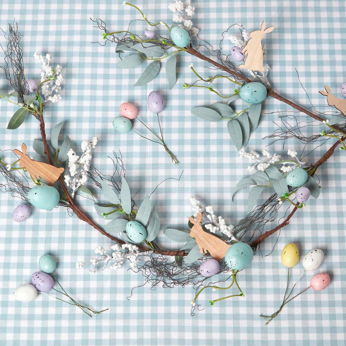 OSTERDEKO Girlande mit Ostereiern & Hasen, 140 cm - Flieder, Kunststoff (20/140/140cm) - Homescapes