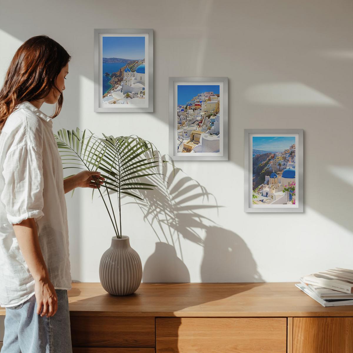 BILDER SET 3er Set - 20x30 cm Silberner Rahmen - Landschaftsarchitektur Oia Santorini - Silberfarben, Kunststoff (20/30cm) - TULUP