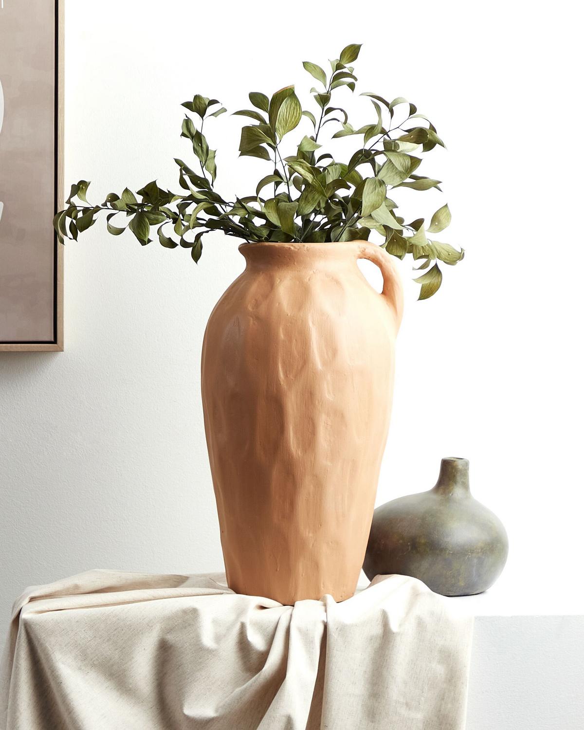DEKOVASE Terrakotta beige Taiping - Beige, Stein (46cm) - Beliani
