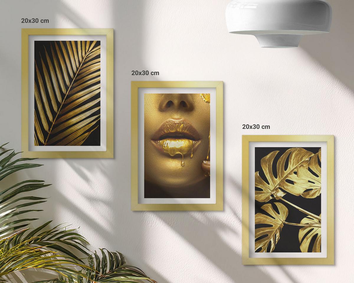 BILDER SET 3er Set - 20x30 cm Goldrahmen - Mund einer Frau mit Monstera-Palme - Goldfarben, Kunststoff (20/30cm) - TULUP