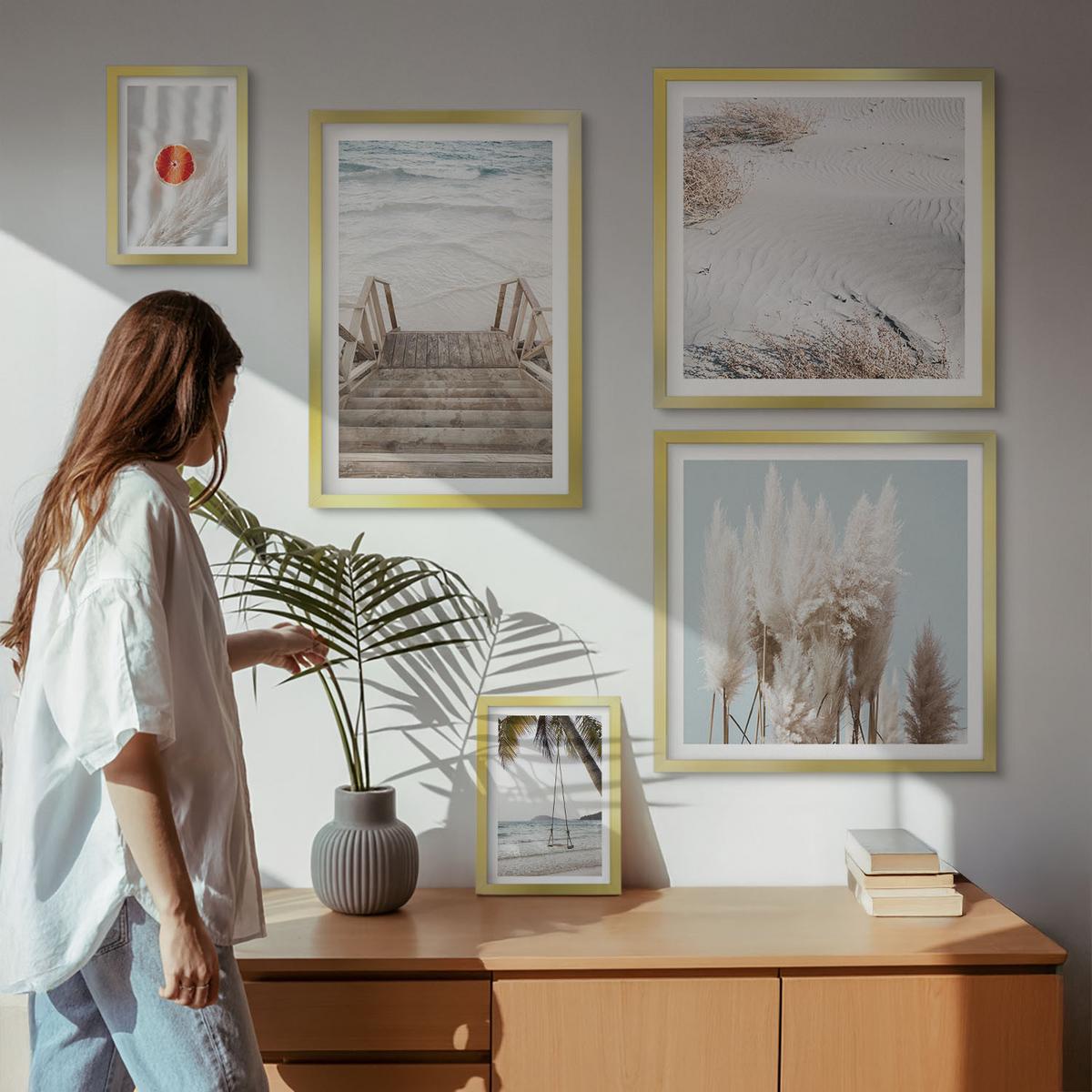 BILDER SET 5er Set - 50x50 cm & 20x30 cm & 40x60 cm Goldrahmen - Strandatmosphäre dank hölzerner Treppen. - Goldfarben, Kunststoff (40/60cm) - TULUP