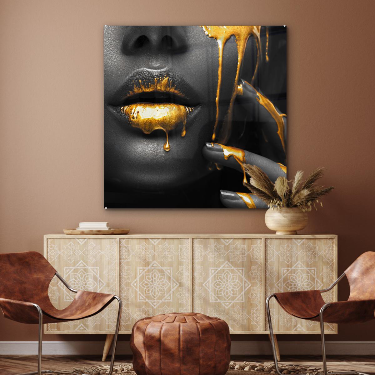 ACRYLGLASBILD Frau - Schwarz - Gold - Gesicht - Lippen 90x90 cm - Goldfarben, Glas (90/90cm) - MuchoWow