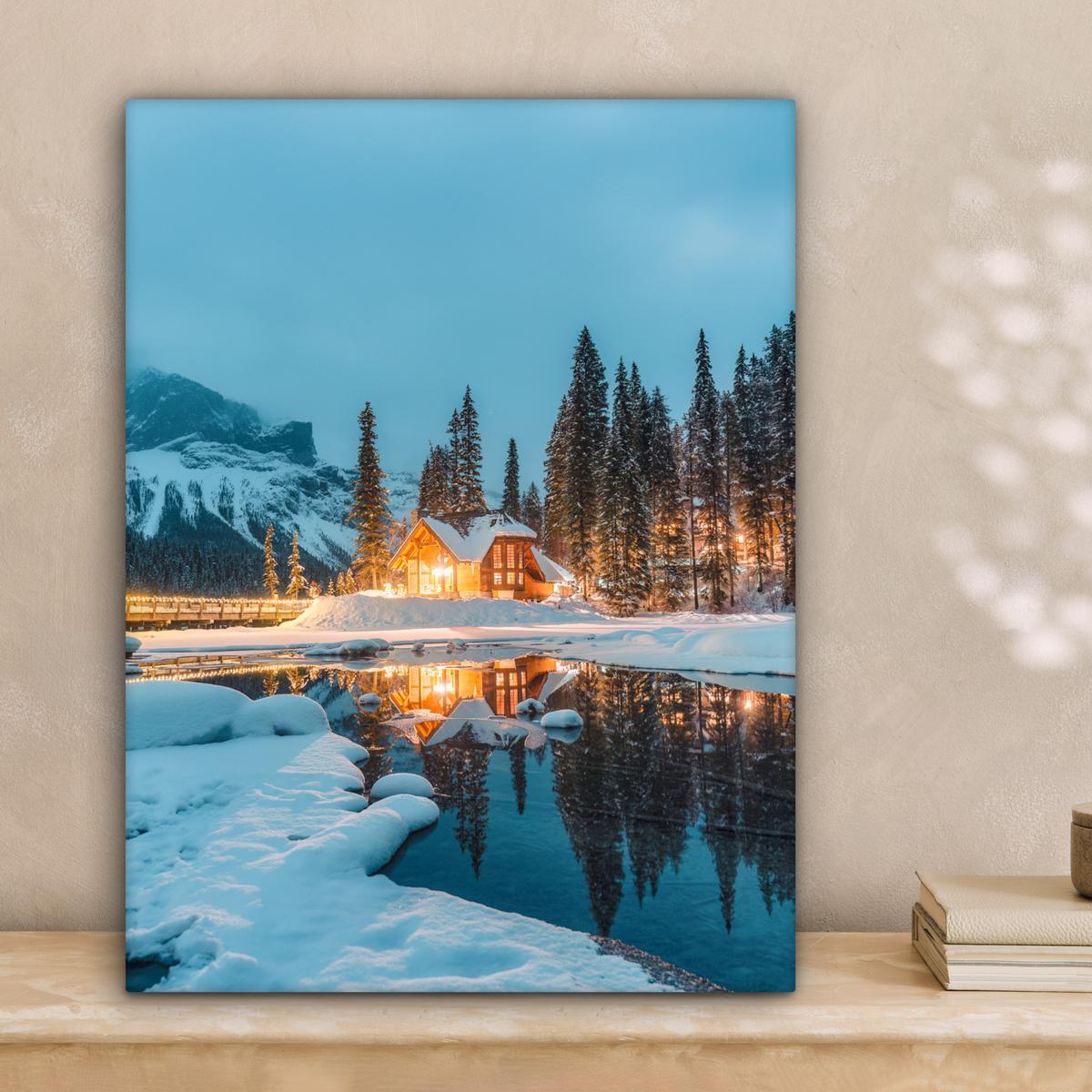 LEINWANDBILD Winterlandschaft - Natur - Haus - Berge - Schnee Room Decor 30x40 cm - Hellblau, Textil (30/40cm) - MuchoWow