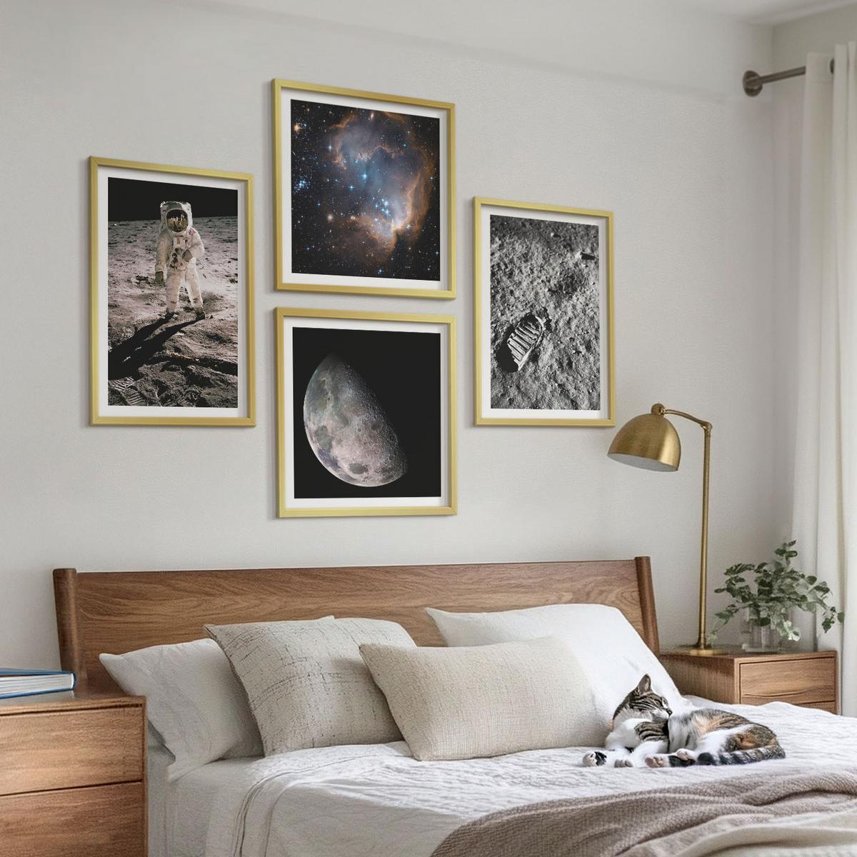 BILDER SET 4er Set - 50x50 cm & 40x60 cm Goldrahmen - Astronautenfoto vom Mond - Goldfarben, Kunststoff (50/50cm) - TULUP