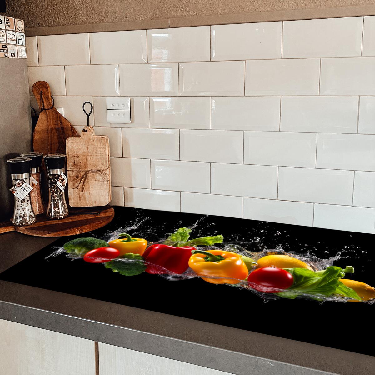 HERDABDECKPLATTE Paprika - Wasser - Gemüse - Schwarz Induktionsschutz 91.6x52.7 cm - Multicolor, Kunststoff (91.6/52.7/0.2cm) - MuchoWow