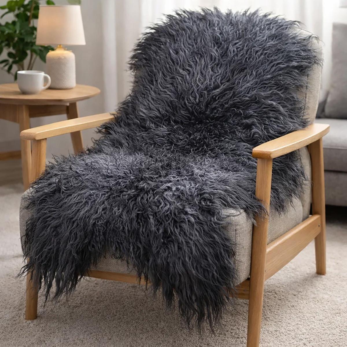 LAMMFELL Island Langhaar natur lockig weich Premium Silber Grau ca. 105 cm - Grau, Fell (55/105cm) - Provellus