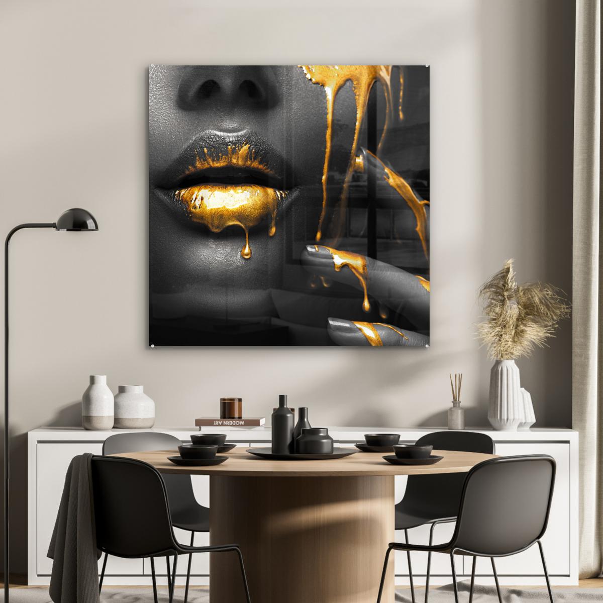 ACRYLGLASBILD Frau - Schwarz - Gold - Gesicht - Lippen 90x90 cm - Goldfarben, Glas (90/90cm) - MuchoWow