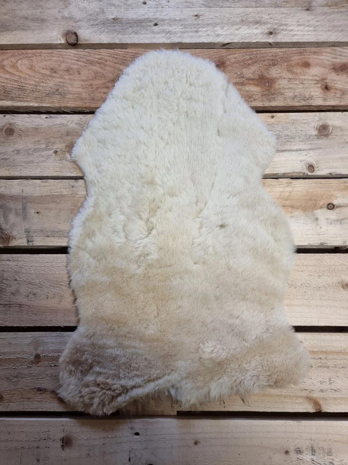 SCHAFFELL Lammfell 2. Wahl Hell geschoren ca. 55 cm - Beige/Creme, Fell (30/55cm) - Provellus
