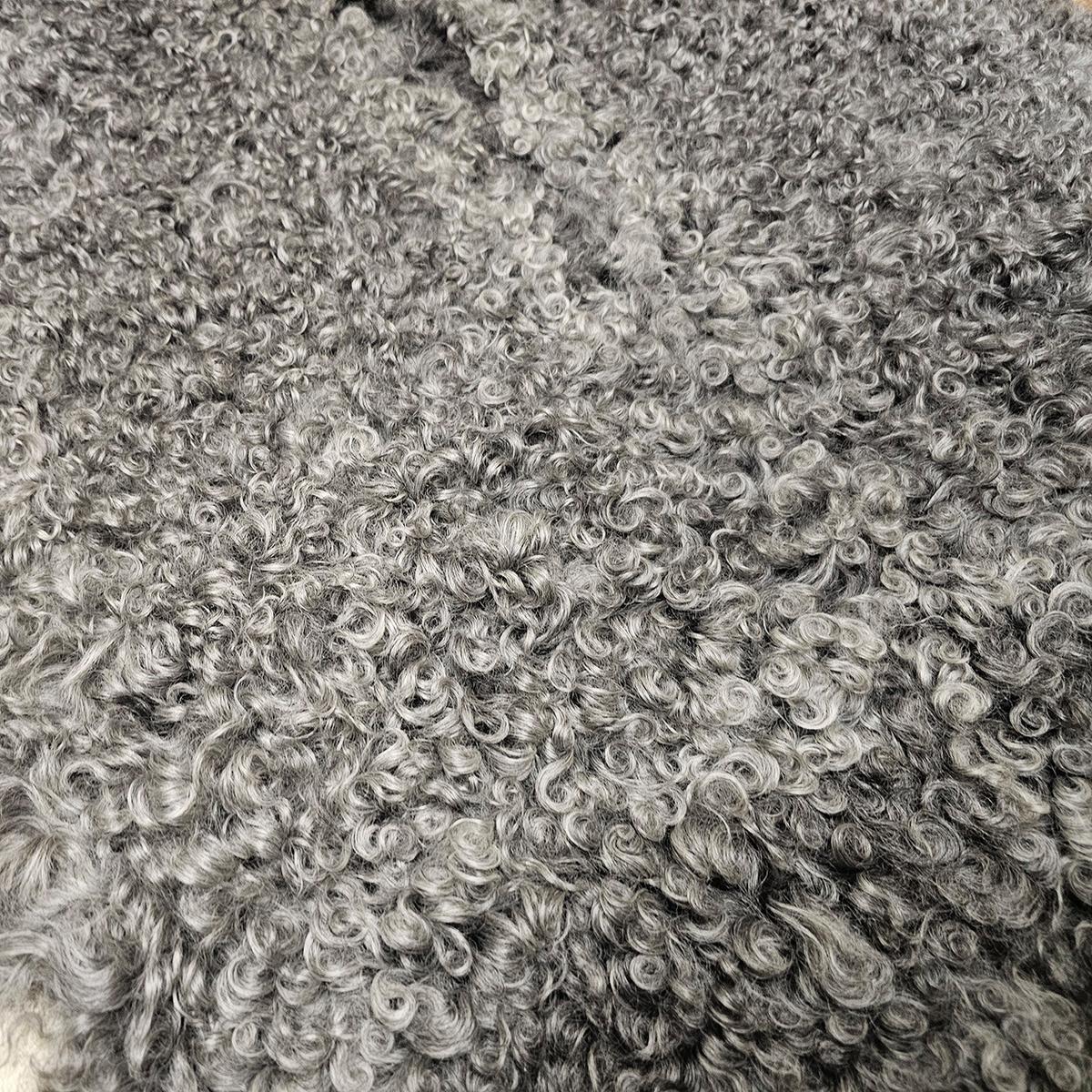 SCHAFFELL Gotland Naturgrau Lockig Unikat ca. 100 cm - Dunkelgrau, Fell (60/100cm) - Provellus