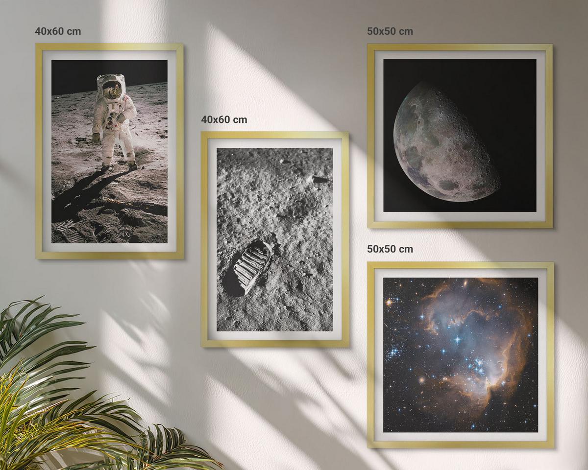 BILDER SET 4er Set - 50x50 cm & 40x60 cm Goldrahmen - Astronautenfoto vom Mond - Goldfarben, Kunststoff (50/50cm) - TULUP