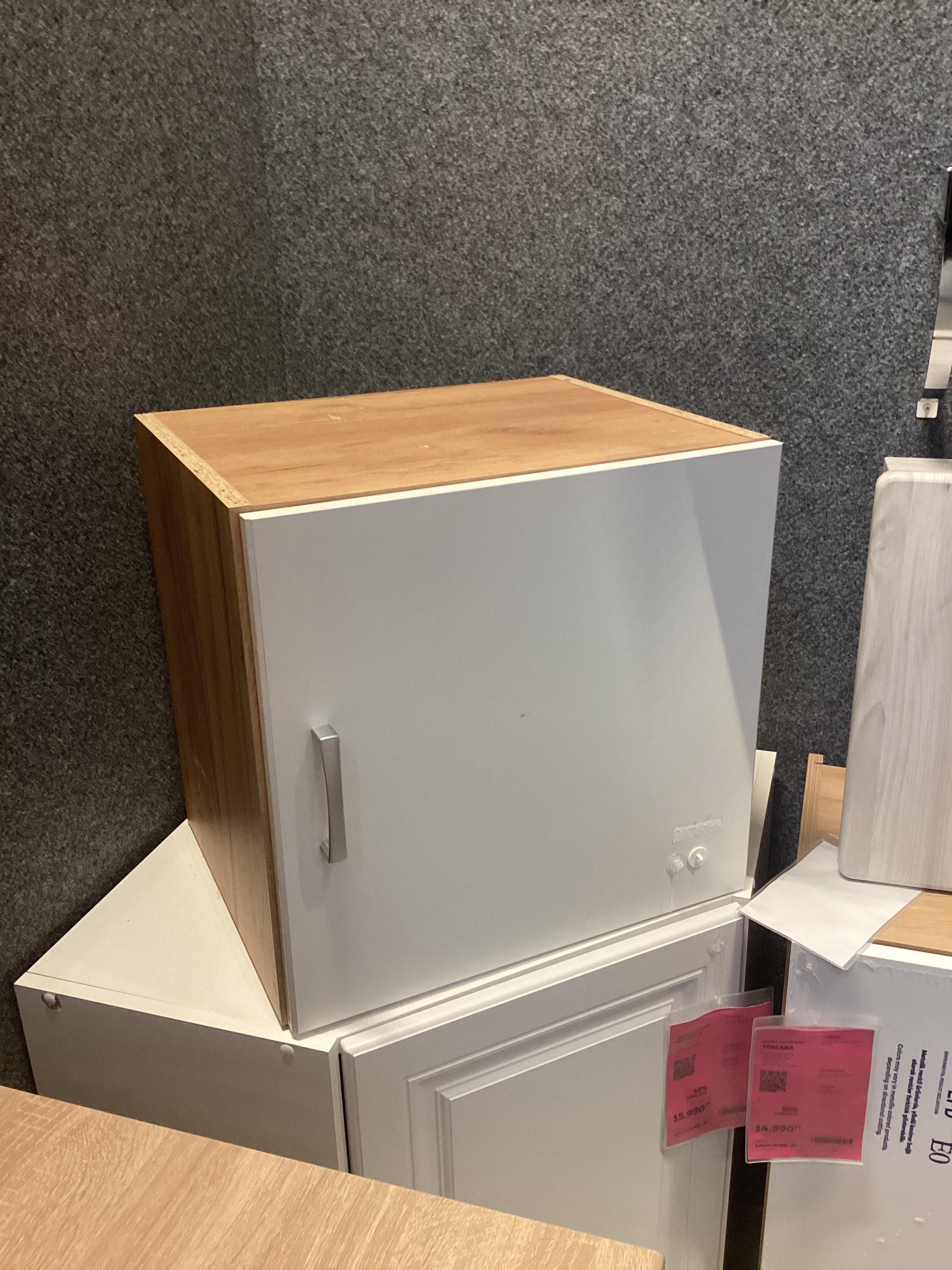 CSEPEL OUTLET SZEKRÉNYRÁTÉT TIO