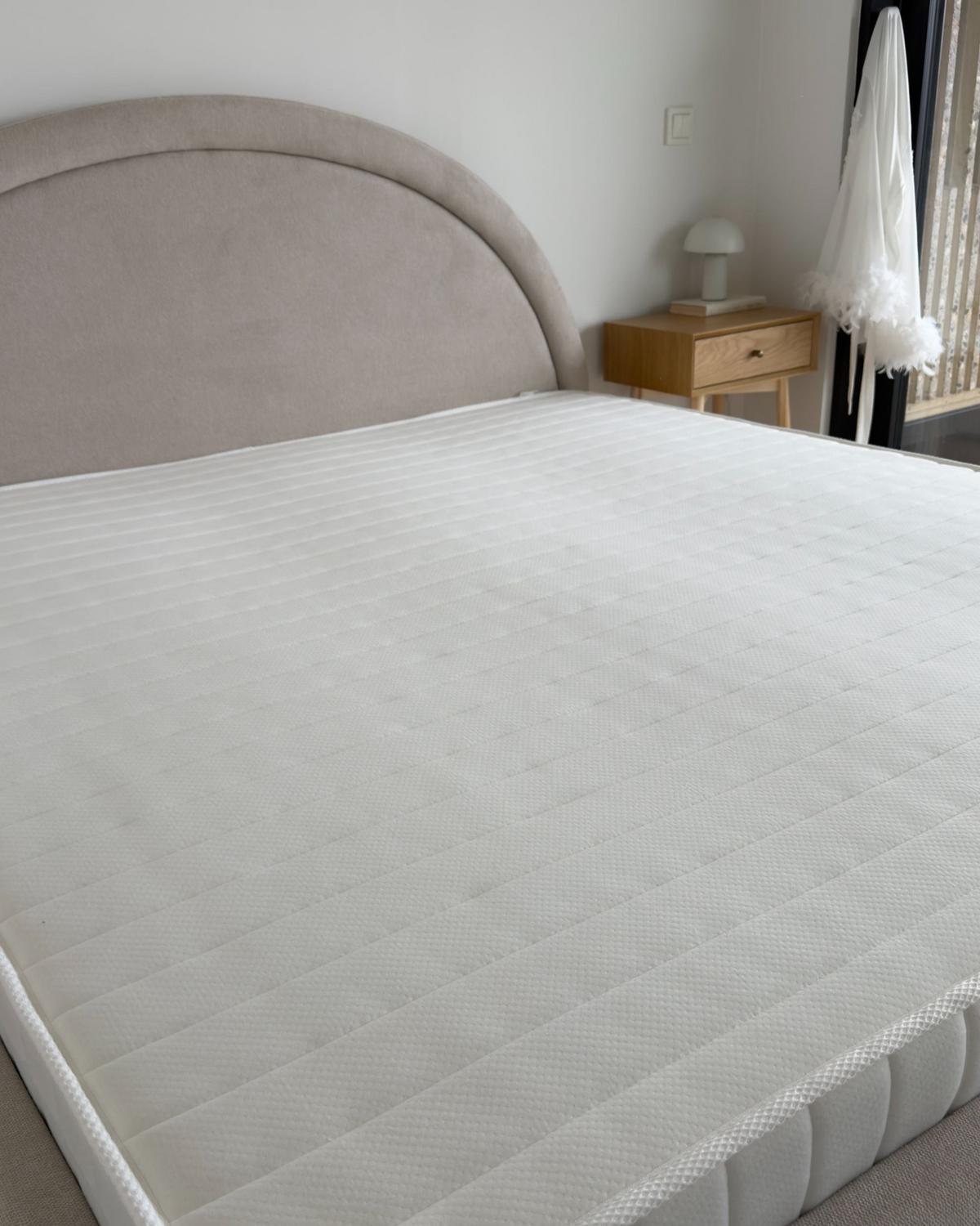 TASCHENFEDERKERNMATRATZE H3/4 Fest 180/200 cm Misty - Weiß, Textil (180/200cm) - Beliani