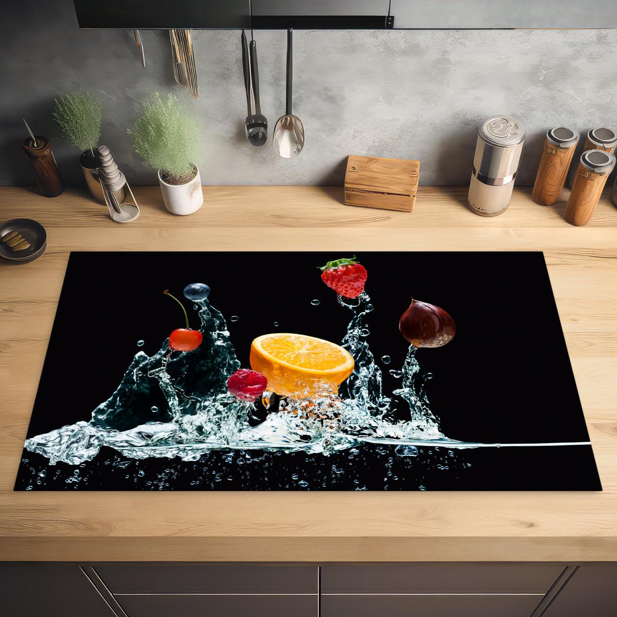 HERDABDECKPLATTE Wasser - Obst - Orange - Erdbeere - Kirsche - Schwarz Ceranfeldabdeckung 90x52 cm - Orange, Kunststoff (90/52/0.2cm) - MuchoWow