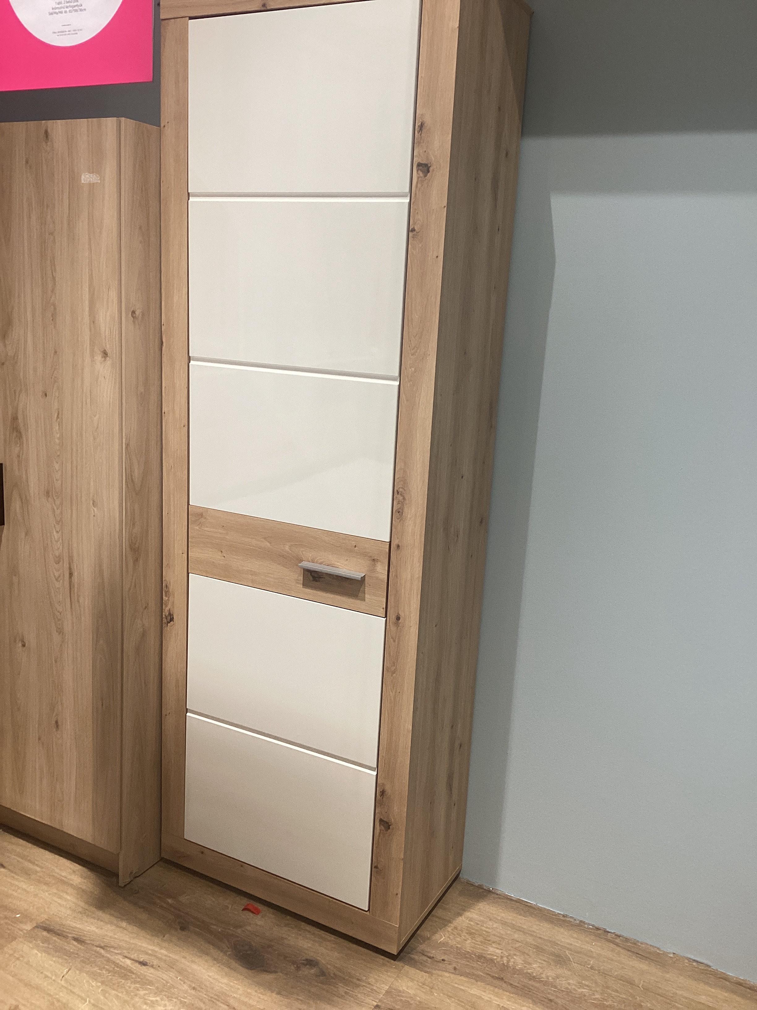 ELŐSZOBASZEKRÉNY MALTA -EXKLUSIV-