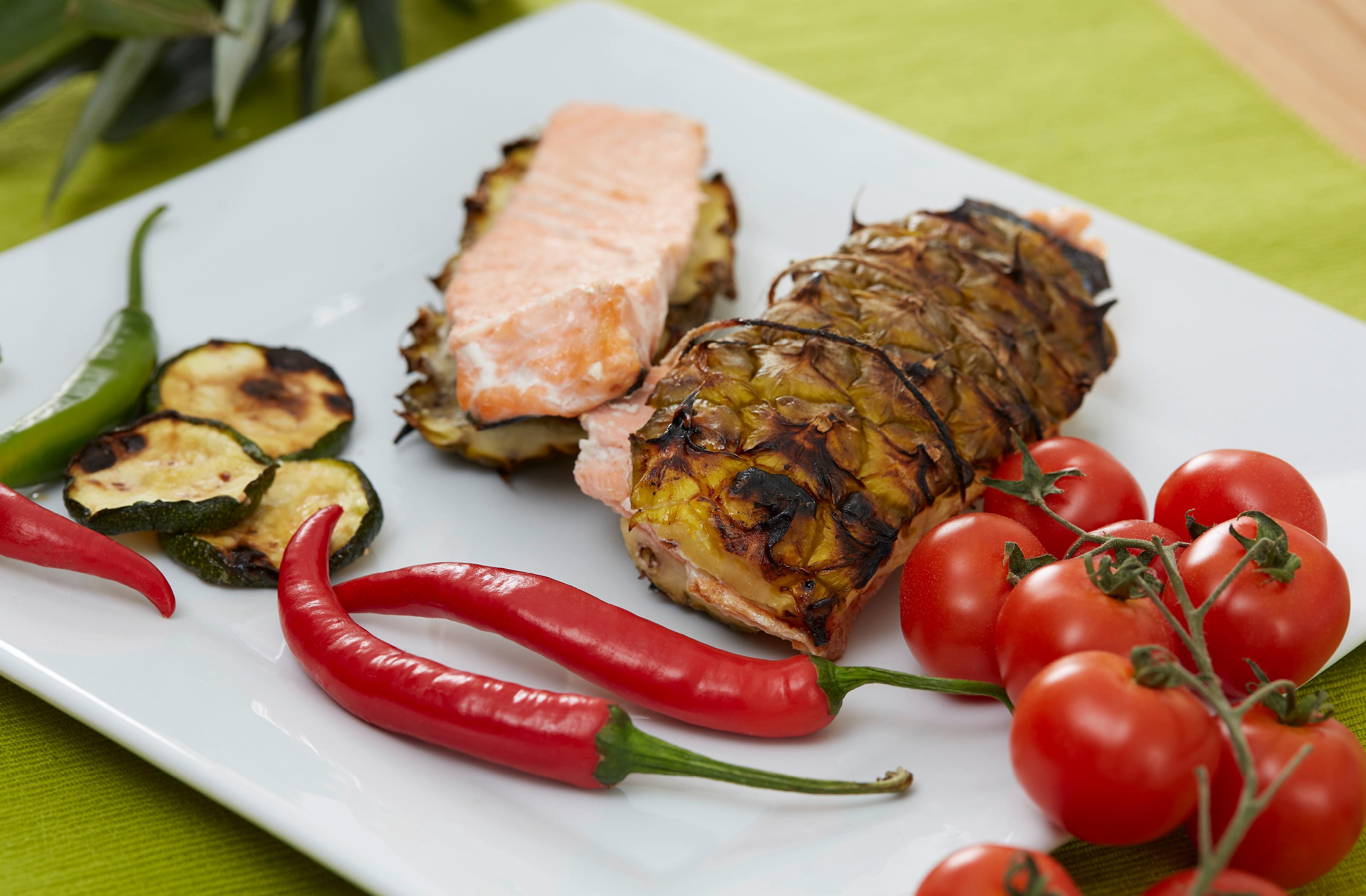 Grillowany łosoś z warzywami
