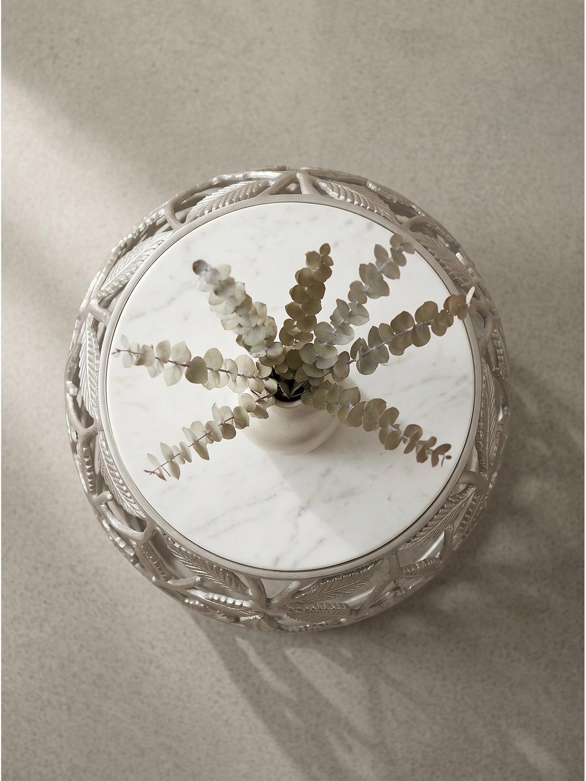 BEISTELLTISCH ALASSIO, Marmor, handgefertigt, Silber-Weiß, Ø 40 x 46 cm - Silberfarben, Stein/Metall (40/40/46cm) - KADIMA DESIGN