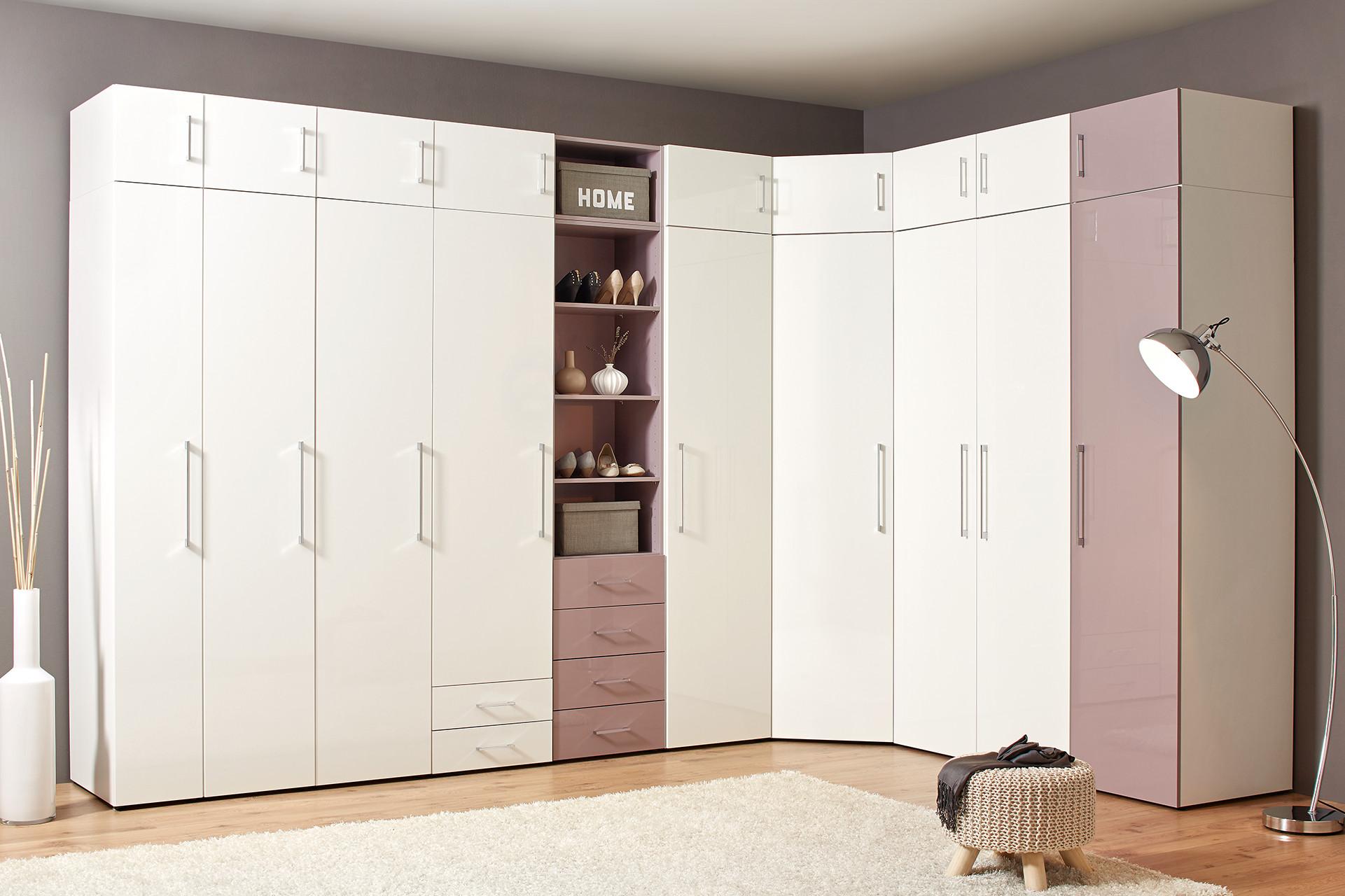 Begehbaren Kleiderschrank planen mit Schrank- und Regalsystemen Begehbaren Kleiderschrank planen mit Schrank- und Regalsystemen
