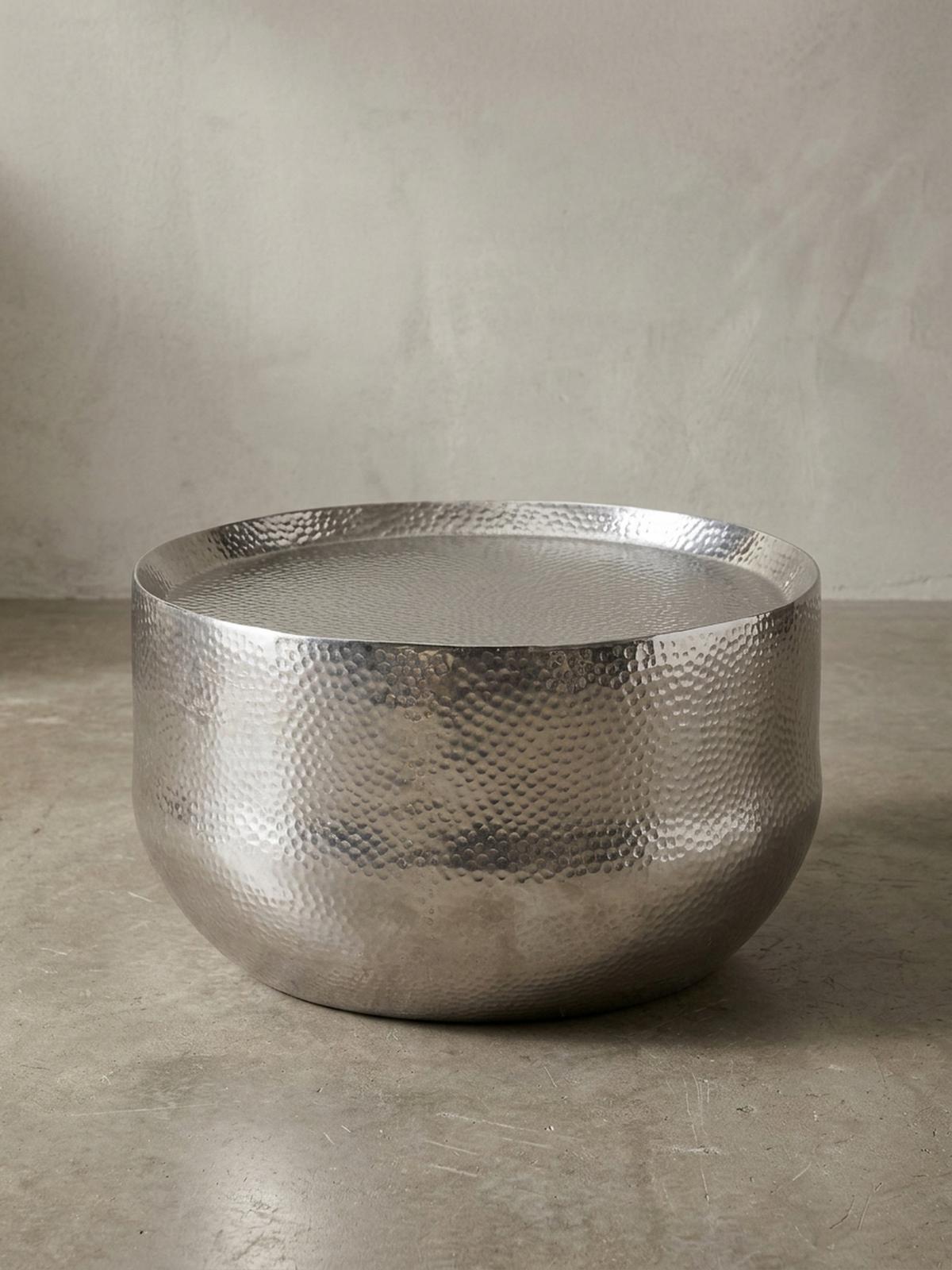 COUCHTISCH Orientalisch mit Hammerschlag-Struktur aus Aluminium und hohler Bauweise, Silber 60x60x35 cm - Silberfarben, Metall (60/60/35cm) - KADIMA DESIGN