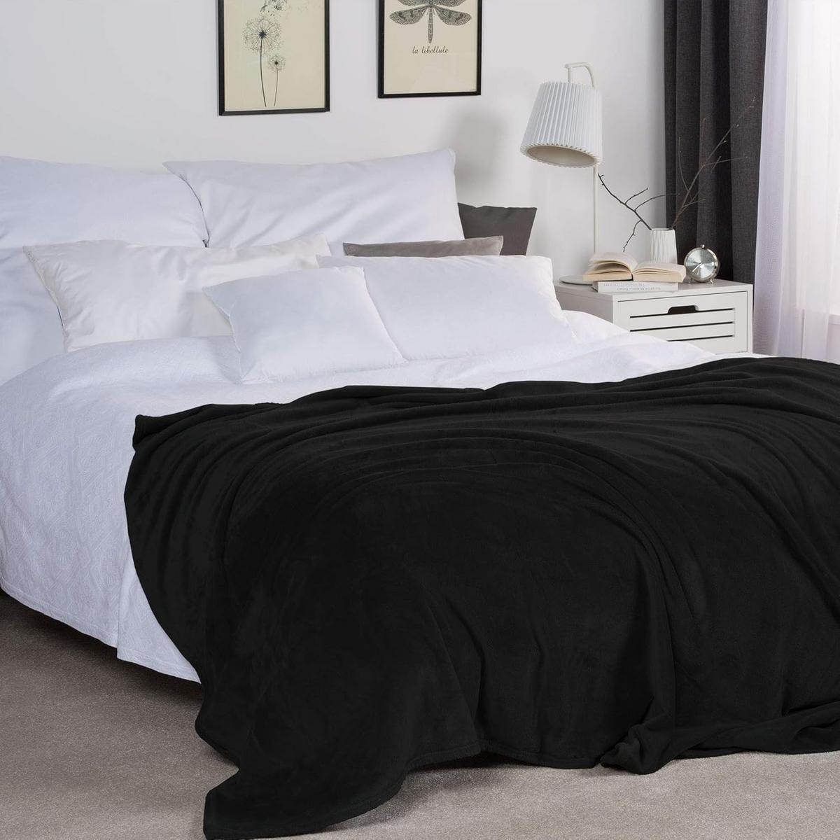 DECKE Aurelia 150/200 cm Schwarz - Schwarz, Textil (200/150cm) - Beautissu 