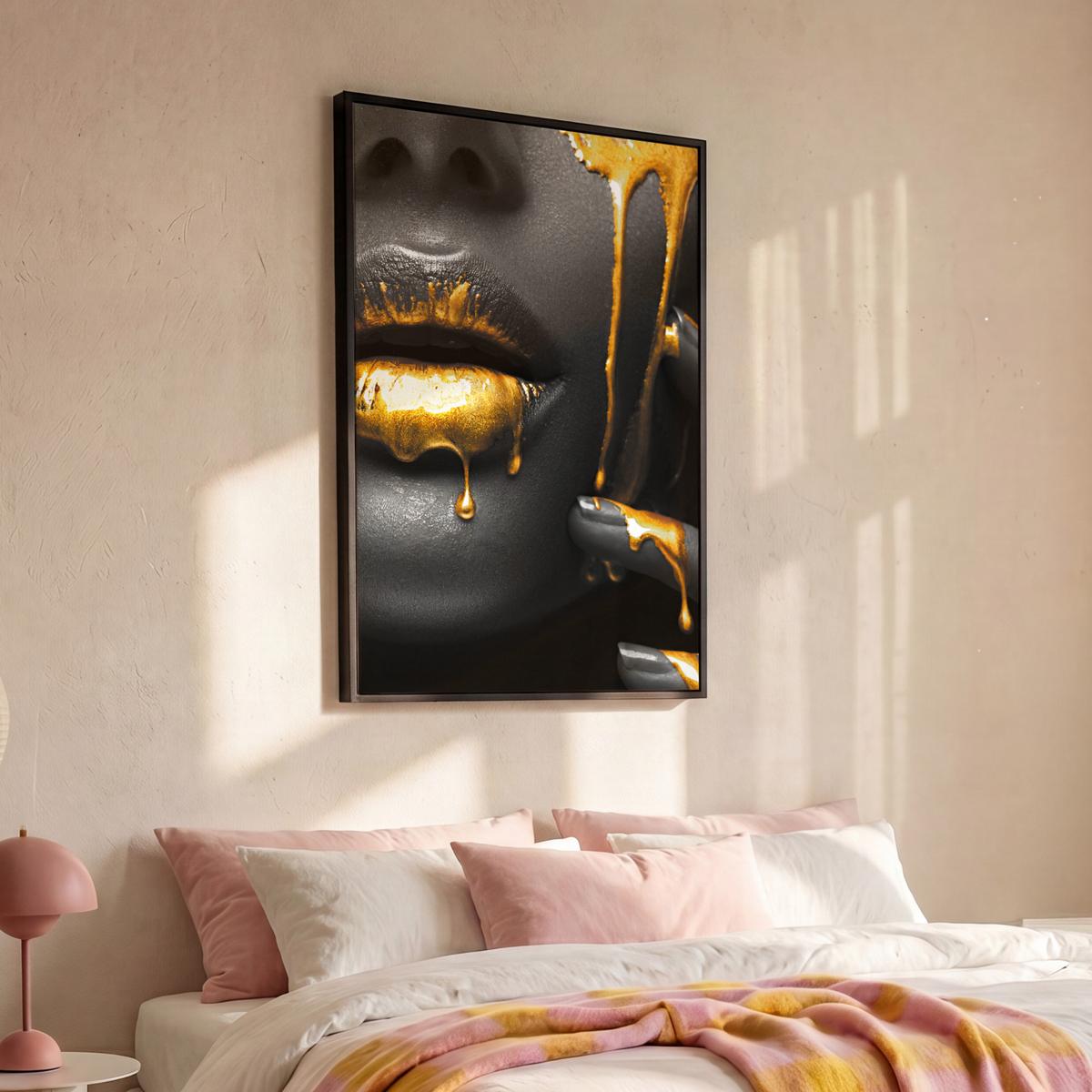 LEINWAND Bilder mit Rahmen - Frau - Schwarz - Gold - Gesicht - Lippen - 100x150 - Goldfarben, Textil (100/150cm) - MuchoWow