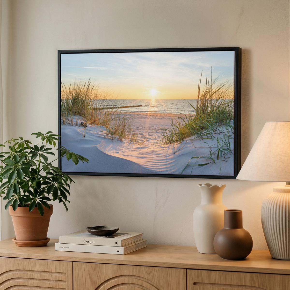 LEINWAND Bilder mit Rahmen - Strand - Sonne - Düne - Gras - Sand - Horizont - 60x40 - Hellblau, Textil (60/40cm) - MuchoWow