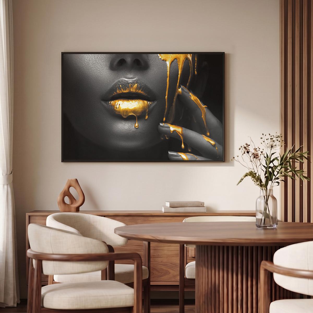 LEINWAND Bilder mit Rahmen - Frau - Schwarz - Gold - Gesicht - Lippen - 90x60 - Goldfarben, Textil (90/60cm) - MuchoWow