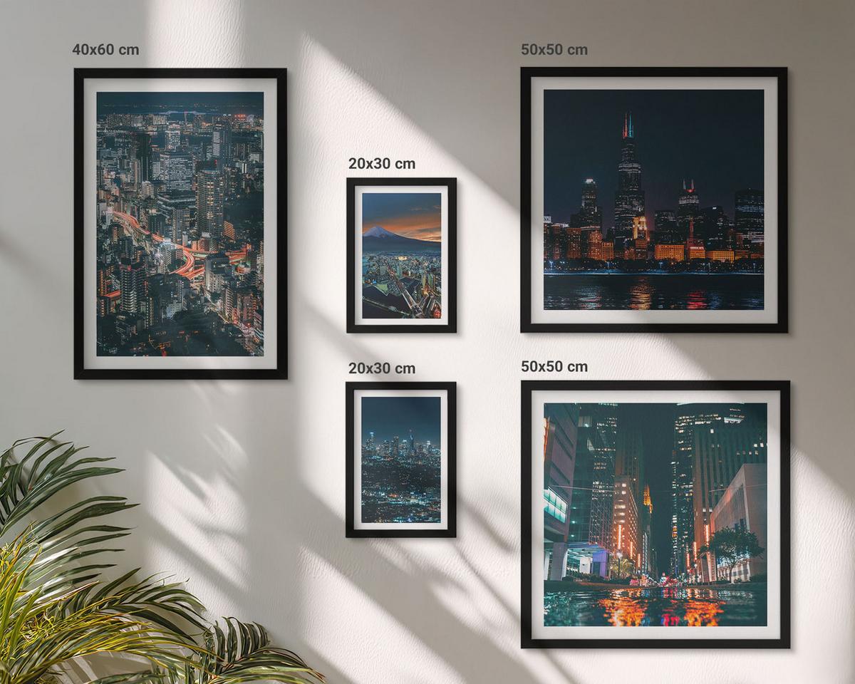 BILDER SET 5er Set - 50x50 cm & 20x30 cm & 40x60 cm Schwarzer Rahmen - Bergpanorama der Stadt bei Nacht - Schwarz, Kunststoff (40/60cm) - TULUP