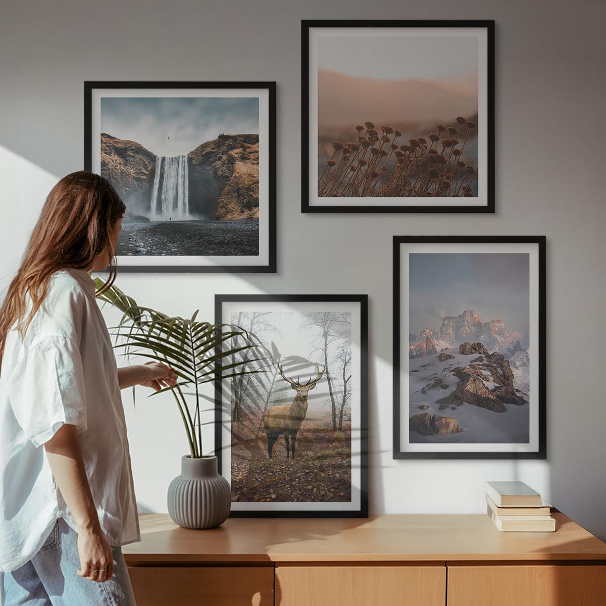 BILDER SET 4er Set - 50x50 cm & 40x60 cm Schwarzer Rahmen - Wilde Landschaften, Berge, Hirsche - Schwarz, Kunststoff (50/50cm) - TULUP
