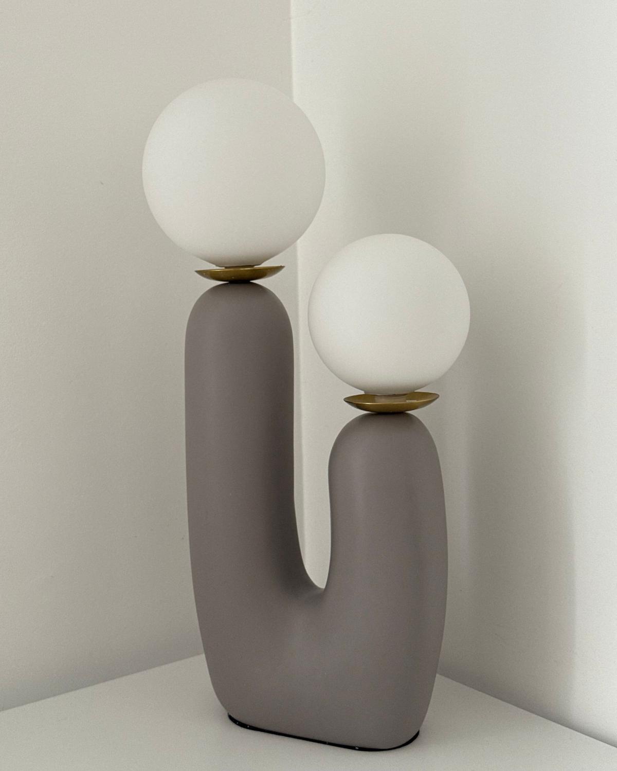 TISCHLAMPE Grau Tulun - Weiß/Grau, Kunststoff (16/16/40cm) - Beliani