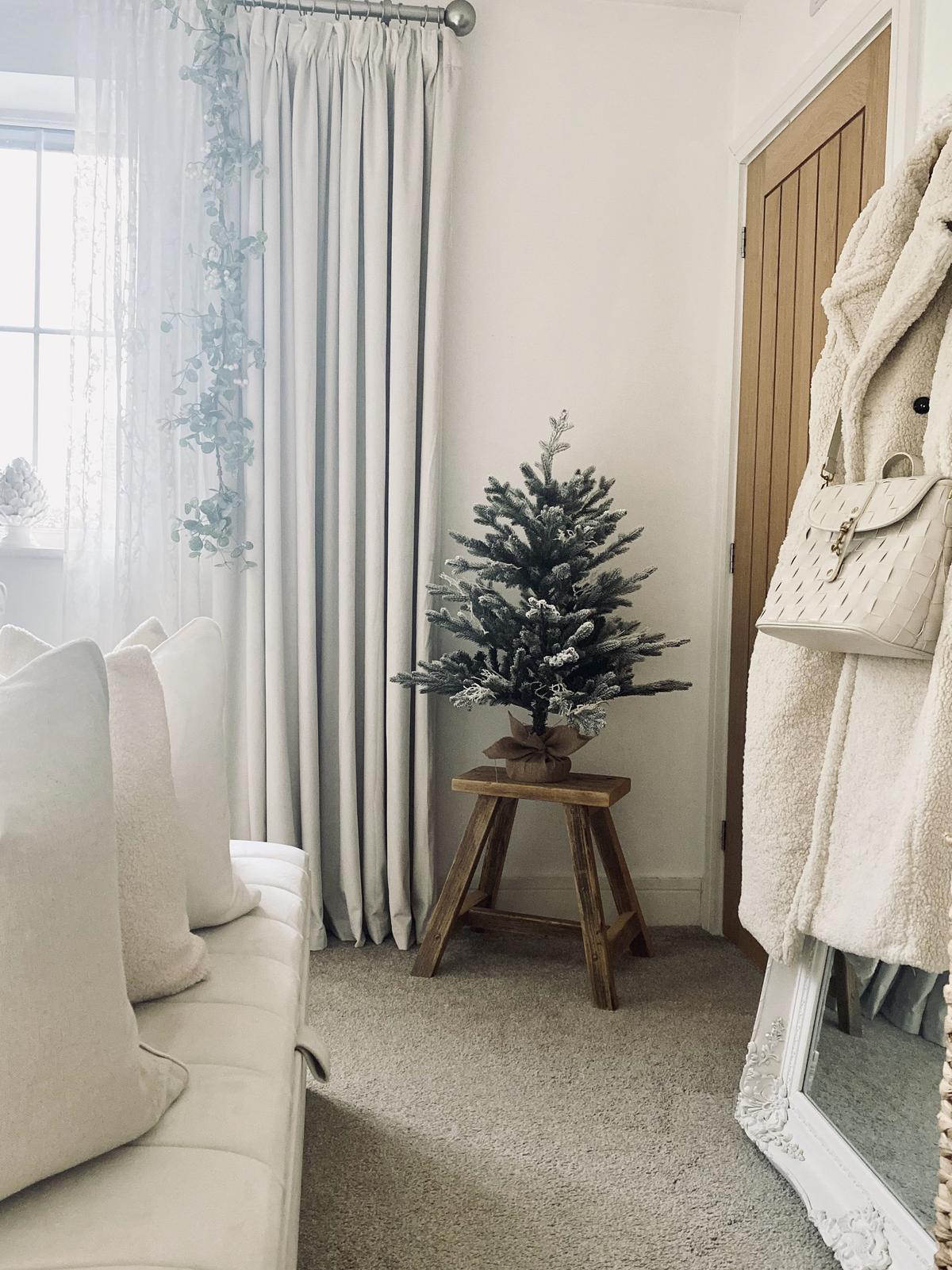 WEIHNACHTSBAUM 90 cm Grün Ringrose - Grün, Kunststoff (90cm) - Beliani