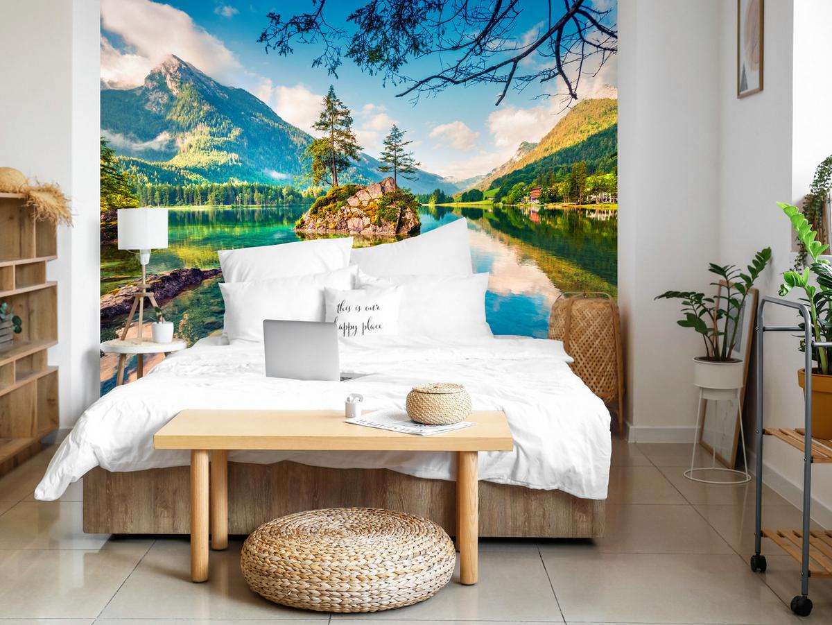 FOTOTAPETE für Schlafzimmer Bergsee Nadelbäume Felsen Natur Landschaft 150x105 - Türkis/Beige, Papier (150/105cm) - Muralo