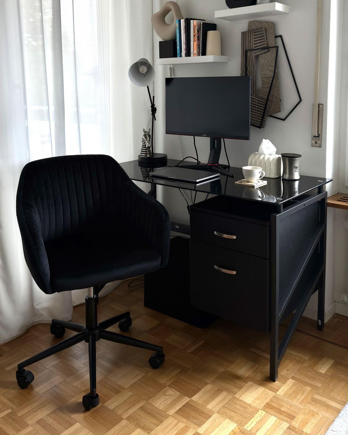 SCHREIBTISCH schwarz 117/57/76 cm Moriton - Schwarz, Holzwerkstoff (120/72/76cm) - Beliani