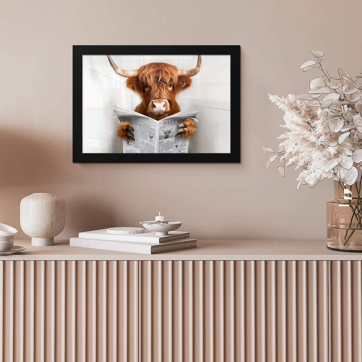 POSTER MIT RAHMENGERAHMTES BILD Schottischer Highlander - Tier - Zeitung - Toilette 30x20 cm - Kastanienfarben, Papier (30/20cm) - MuchoWow