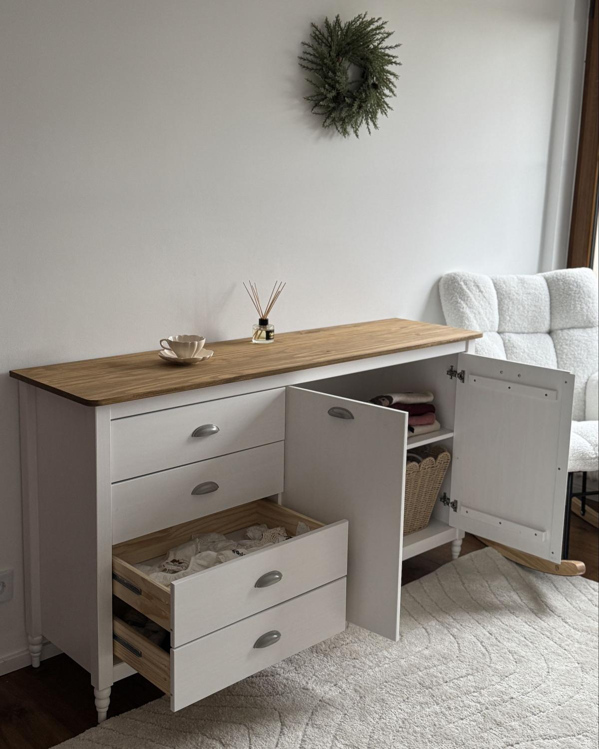 SIDEBOARD mit 2 Türen Kiefernholz Weiß Shillington - Weiß, Holz (150/83/40cm) - Beliani