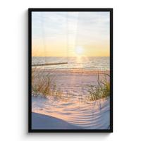 POSTER MIT RAHMENGERAHMTES BILD Strand - Sonne - Düne - Gras - Sand - Horizont 60x90 cm - Hellblau, Papier (60/90cm) - MuchoWow