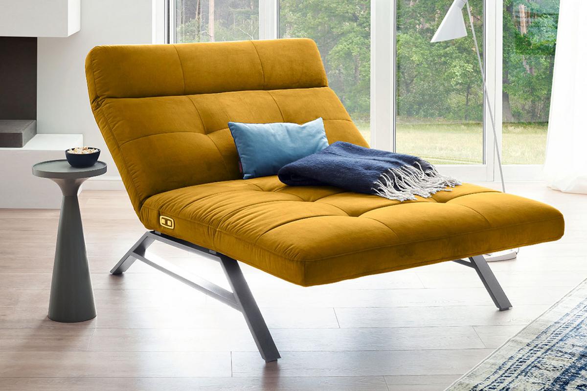 LIEGE MIT MOTORISCHER RELAXFUNKTION AMERIVA Gelb Velvet Relaxfunktion - Currygelb/Silberfarben, Textil (120/110/158cm) - KAWOLA