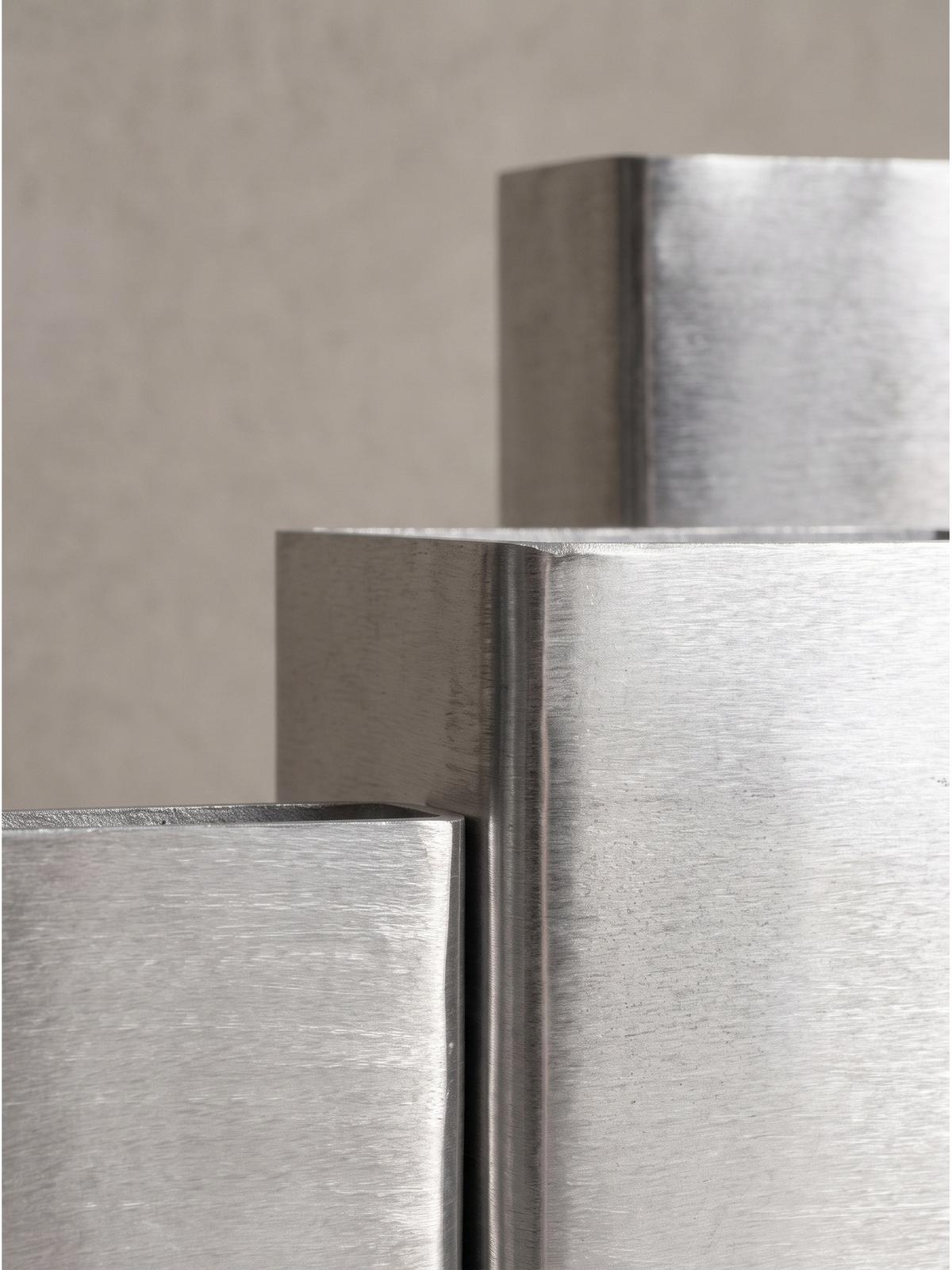 VASEN 3er-Set PORTONOVO, Aluminium, handgefertigt, Silber, 26 x 4 x 33 cm - Silberfarben, Metall (33cm) - KADIMA DESIGN