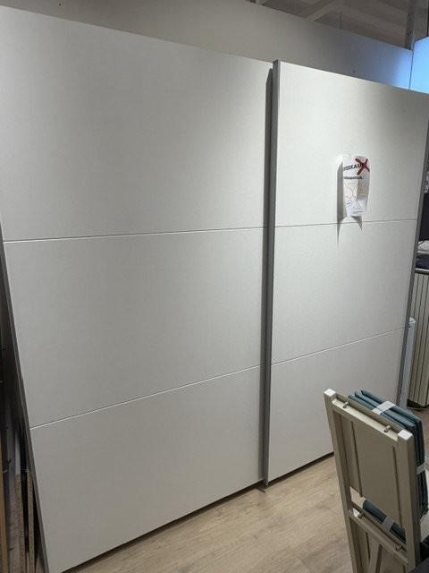 Schwebetürenschrank "Saturn"