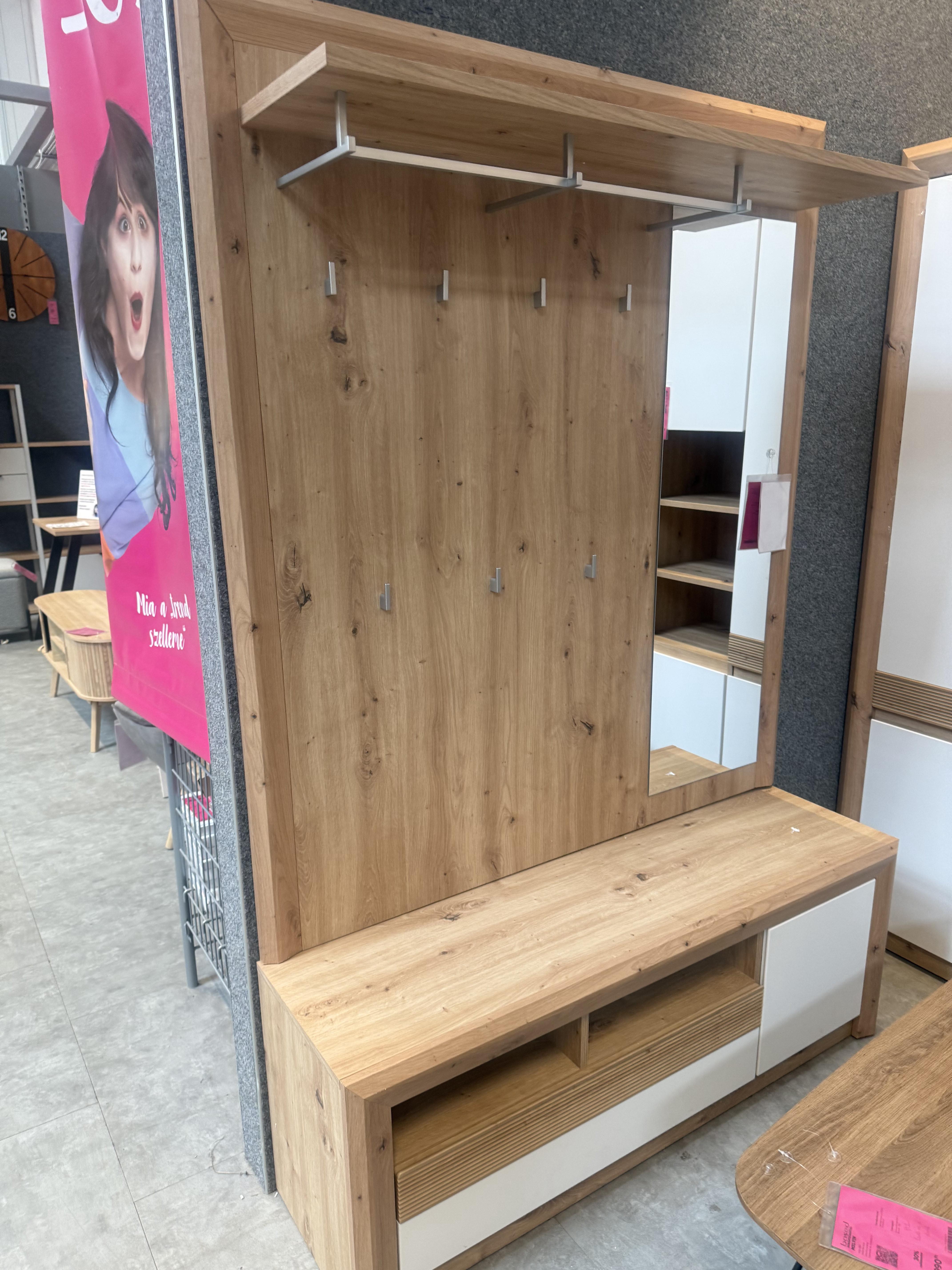 CSEPEL OUTLET ELŐSZOBAFAL KASHMIR NEW 