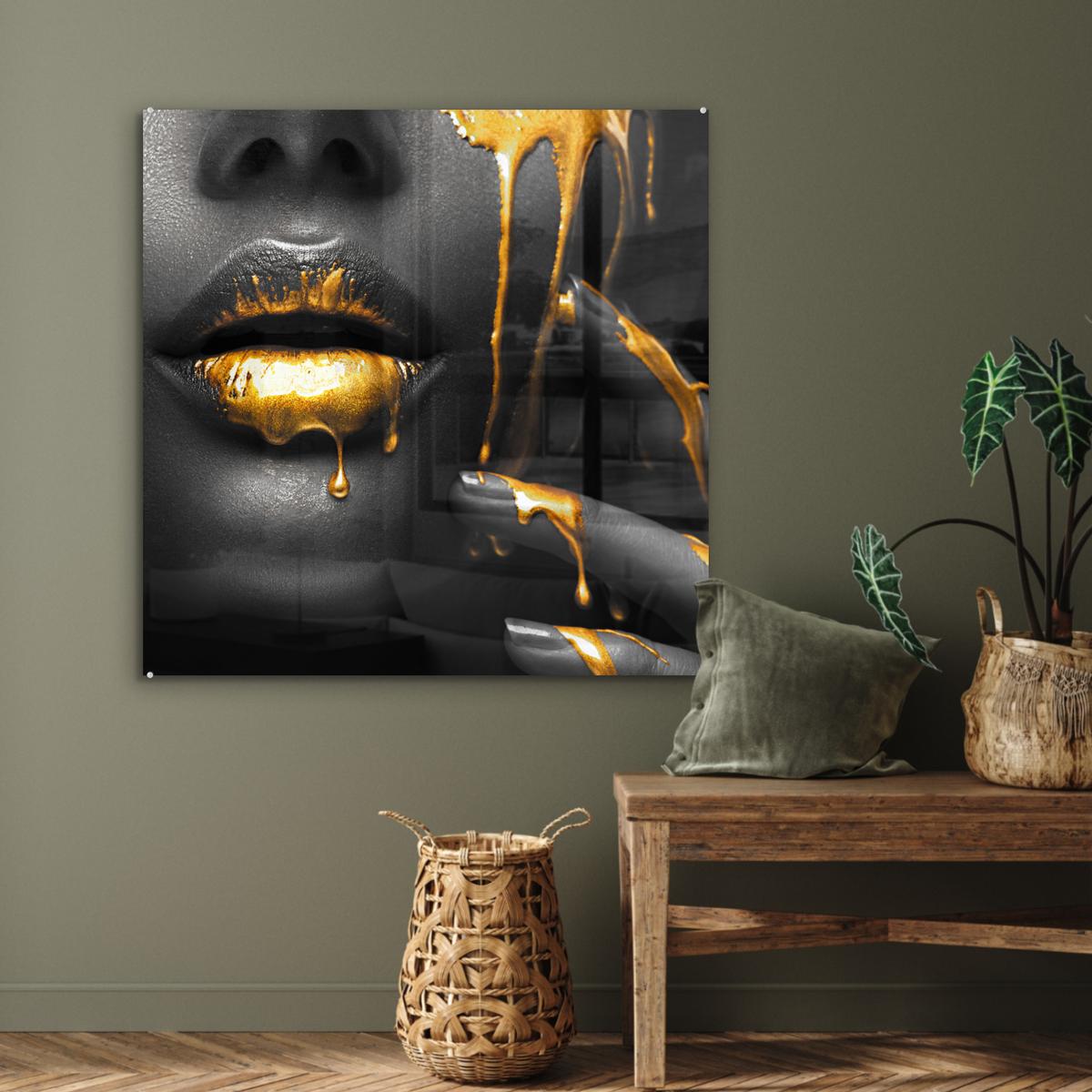 ACRYLGLASBILD Frau - Schwarz - Gold - Gesicht - Lippen 90x90 cm - Goldfarben, Glas (90/90cm) - MuchoWow